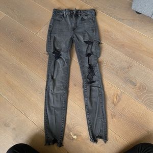 Distressed Black Skinny Jeans American Eagle Size 2